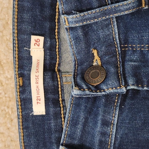 Levi's 721 High Rise Skinny Jeans - Picture 3 of 4
